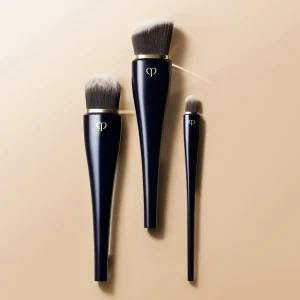 Foundationpenselen>Clé de Peau Beauté Cle De Peau Beaute Foundationkwast Met Hoge Dekking