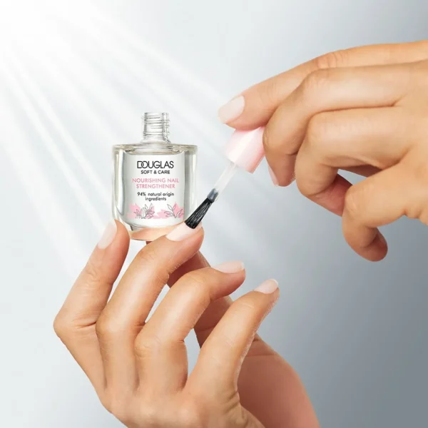 Nagelverharder>Douglas Collection Make-Up Voedende Nagelversterker